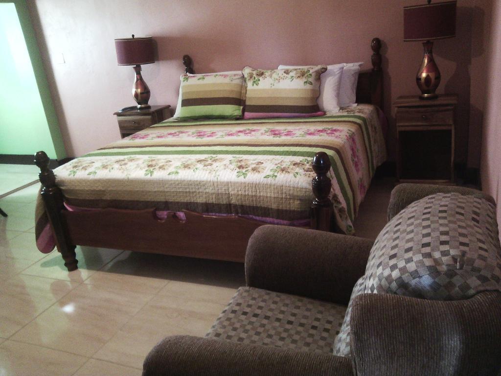 Hotel Tropik Leadonna Montego Bay Room photo