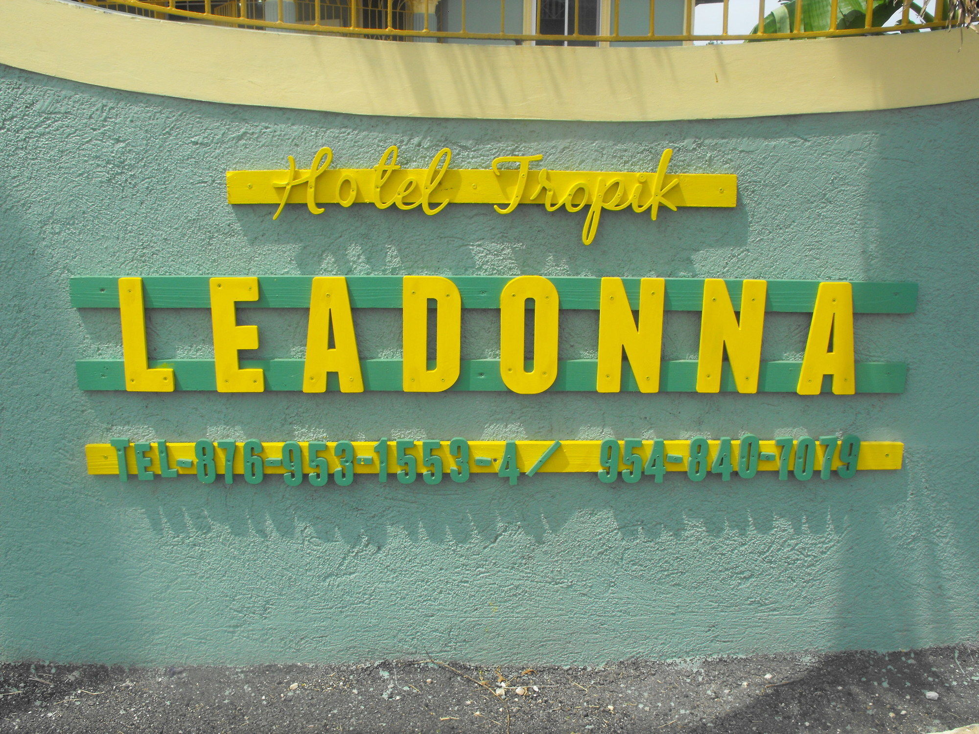Hotel Tropik Leadonna Montego Bay Exterior photo